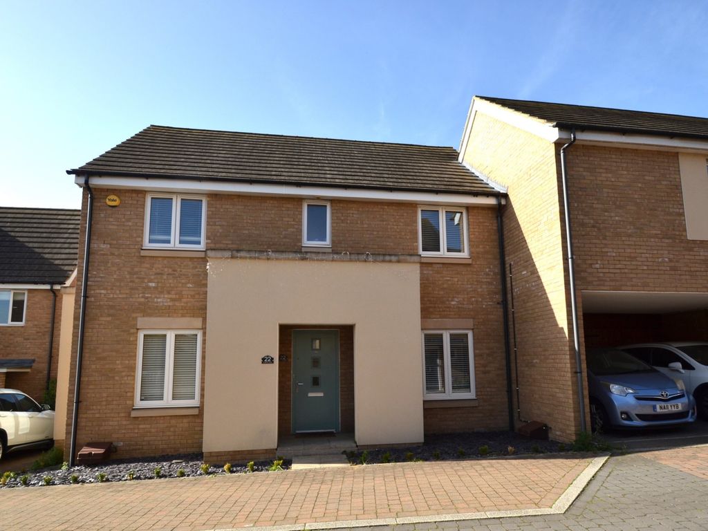 4 bed end terrace house for sale in Anderson Close, St. Neots PE19, £400,000