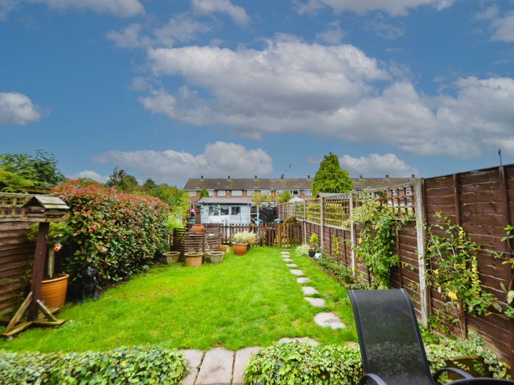 3 bed terraced house for sale in Birfield Road, Loudwater, High Wycombe HP10, £450,000