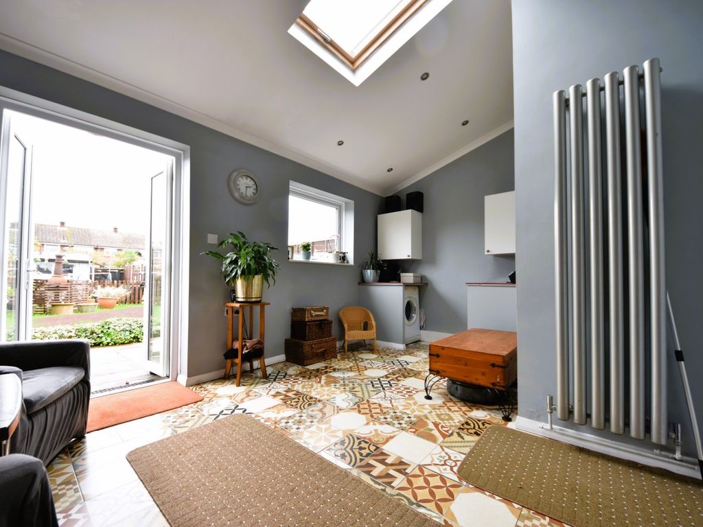 3 bed terraced house for sale in Birfield Road, Loudwater, High Wycombe HP10, £450,000