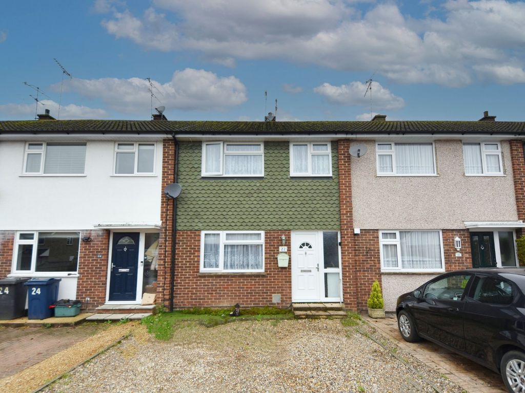 3 bed terraced house for sale in Birfield Road, Loudwater, High Wycombe HP10, £450,000