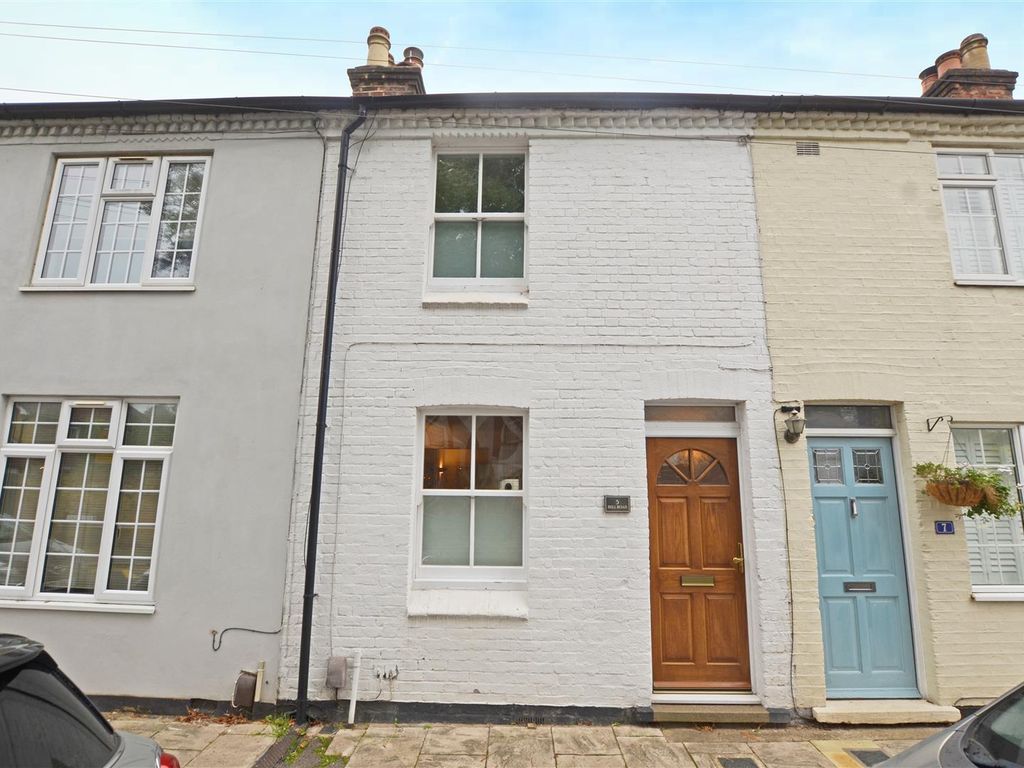 3 bed terraced house to rent in Bell Road, East Molesey KT8, £2,000 pcm