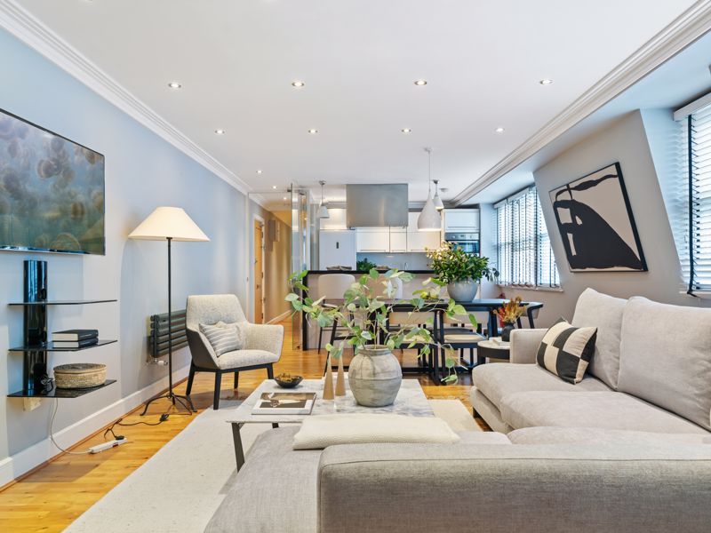 3 bed flat for sale in Bristol House, Southampton Row, Holborn, London WC1B, £1,400,000