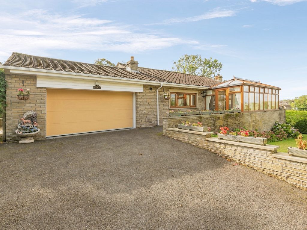3 bed detached bungalow for sale in The Knowle, Shepley, Huddersfield HD8, £485,000
