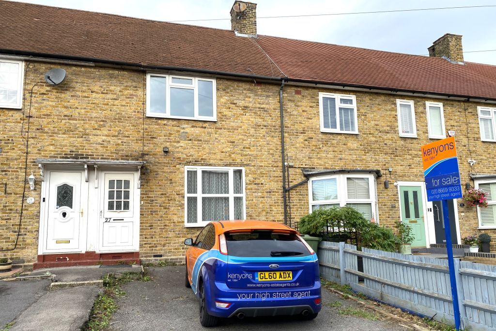 2 bed terraced house for sale in Woburn Road, Carshalton SM5, £375,000