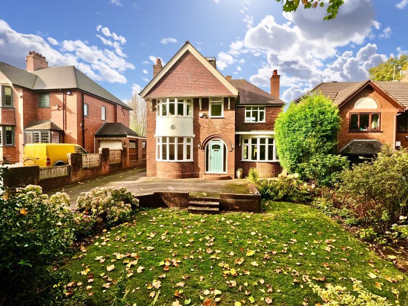 3 bed detached house for sale in Priory Road, Newcastle-Under-Lyme ST5, £475,000