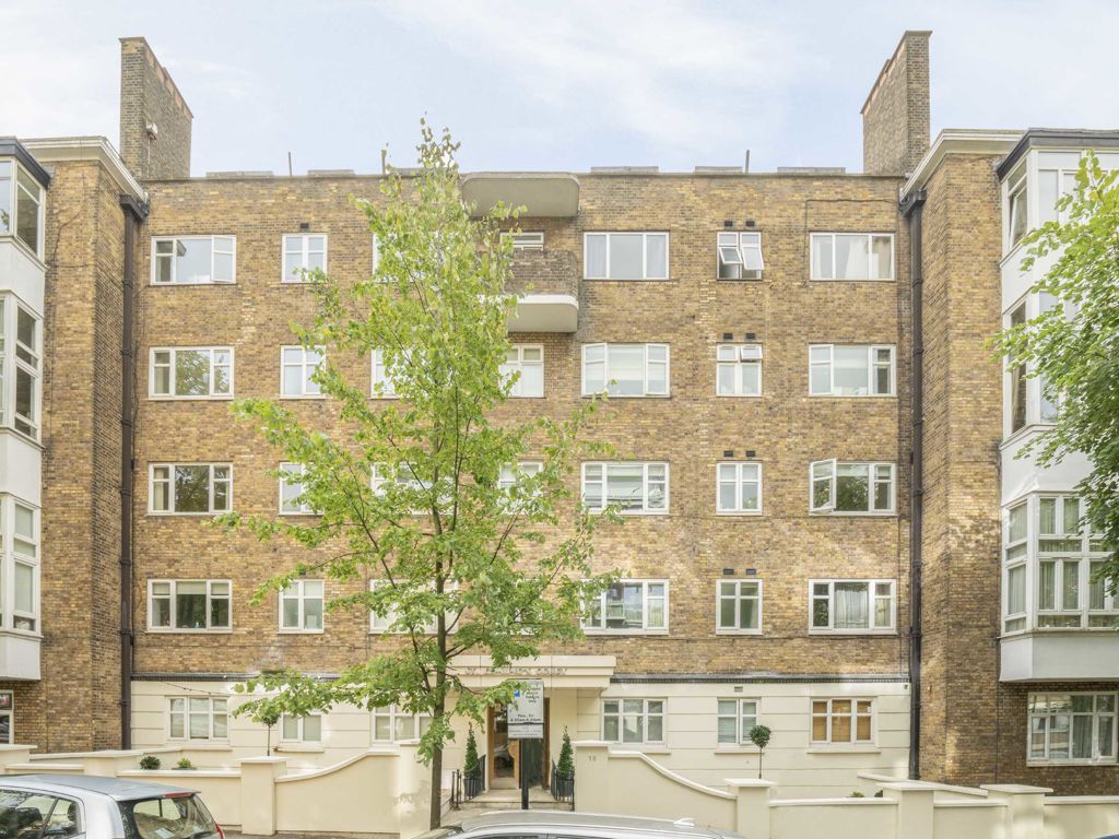 2 bed flat for sale in St. Edmunds Terrace, London NW8, £800,000