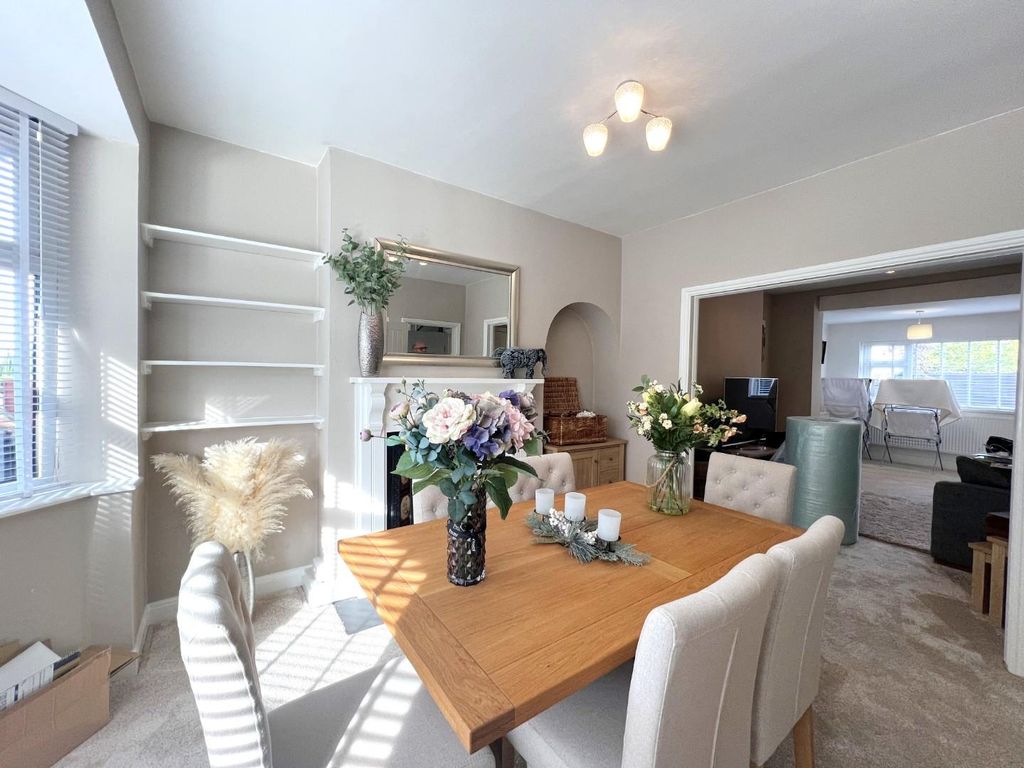 3 bed detached house for sale in Uppingham Road, Leicester LE5, £350,000