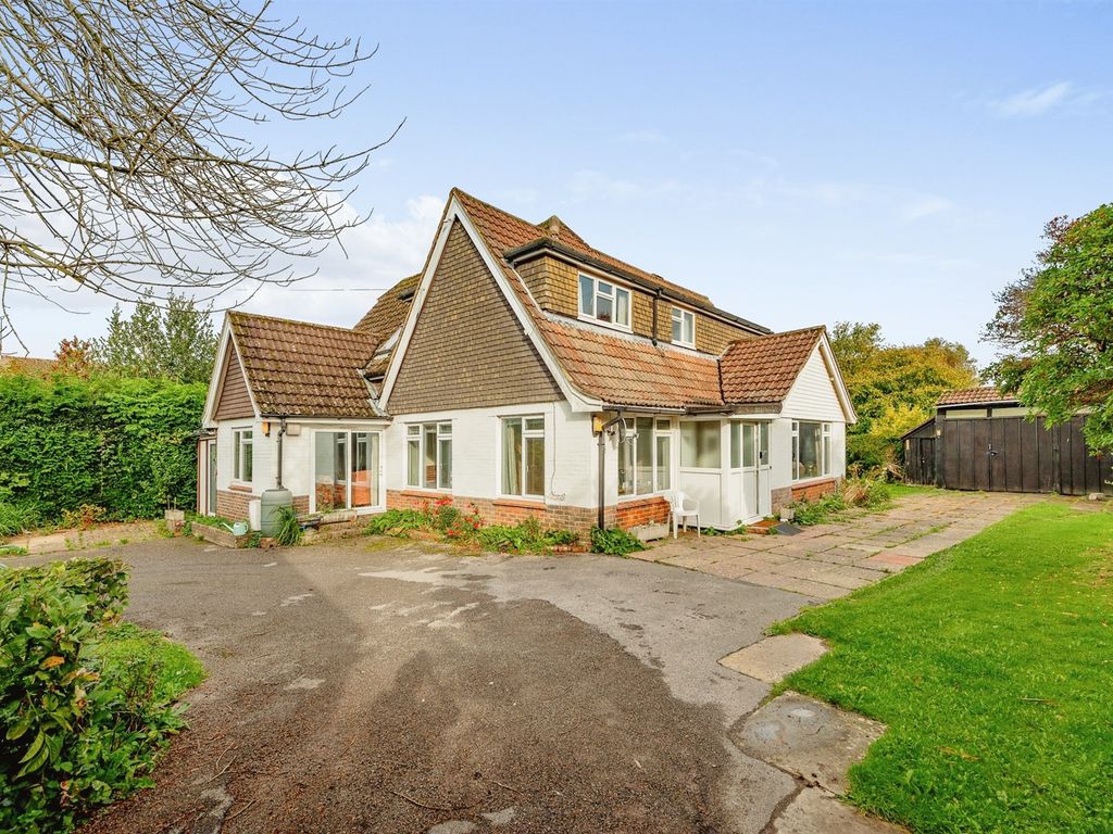 4 bed detached house for sale in Chapel Lane, Ashurst Wood, East Grinstead RH19, £660,000