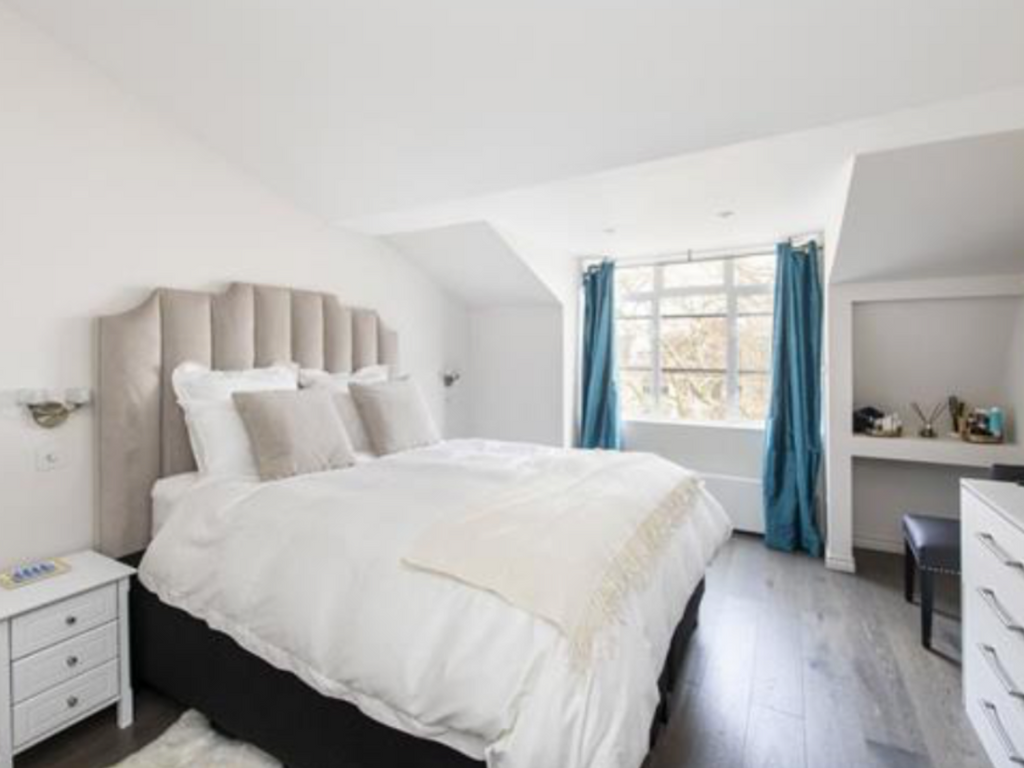 2 bed flat for sale in Rutland Gate, Knightsbridge, London SW7, £1,850,000