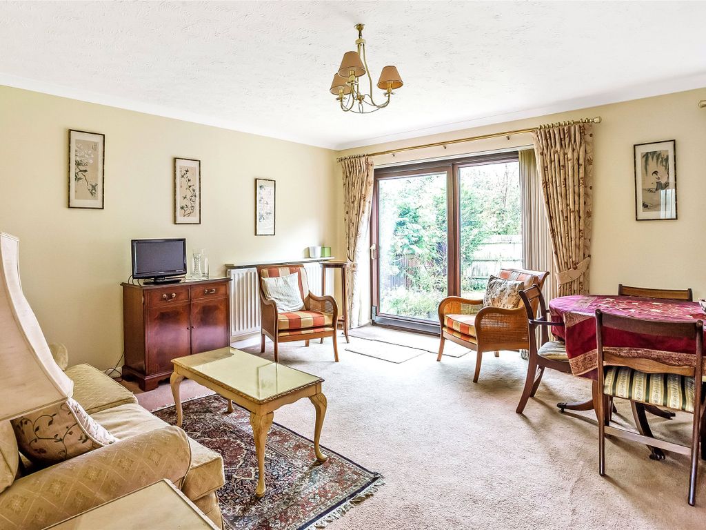 3 bed end terrace house for sale in Oak End, Beare Green, Dorking, Surrey RH5, £410,000