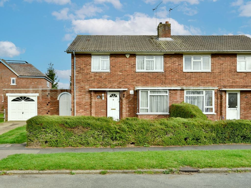 3 bed semi-detached house for sale in Wheatley Close, Welwyn Garden City AL7, £525,000