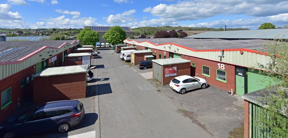 Warehouse to let in Heol Vastre, Newtown SY16, £20,800 pa