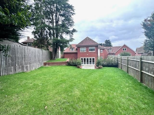 6 bed detached house to rent in Wood Ride, Barnet EN4, £10,000 pcm