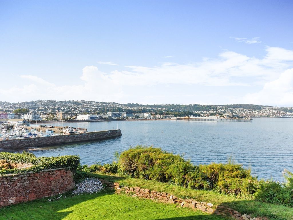 3 bed flat for sale in Cliff Road, Paignton TQ4, £375,000
