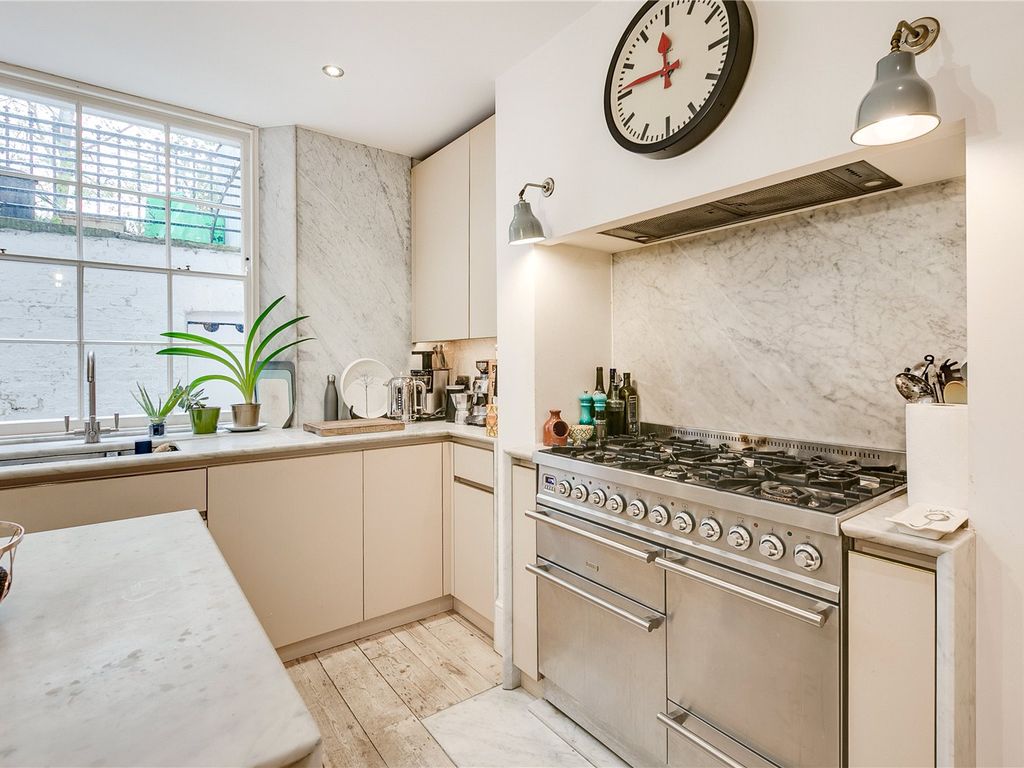 3 bed property for sale in Thornhill Square, Barnsbury N1, £2,750,000