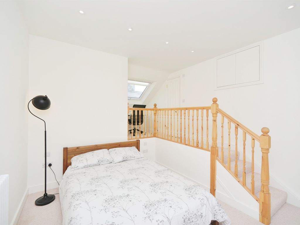 4 bed terraced house for sale in Arundel Street, Brighton BN2, £725,000