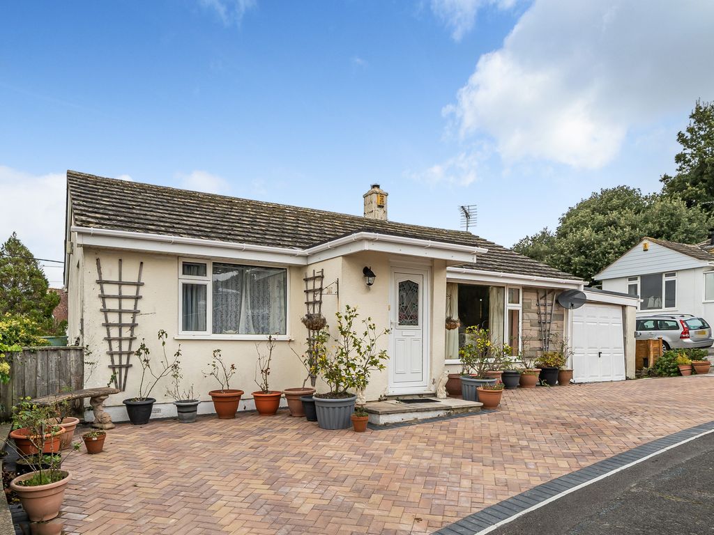 2 bed detached bungalow for sale in Winston Court, Teignmouth TQ14, £375,000