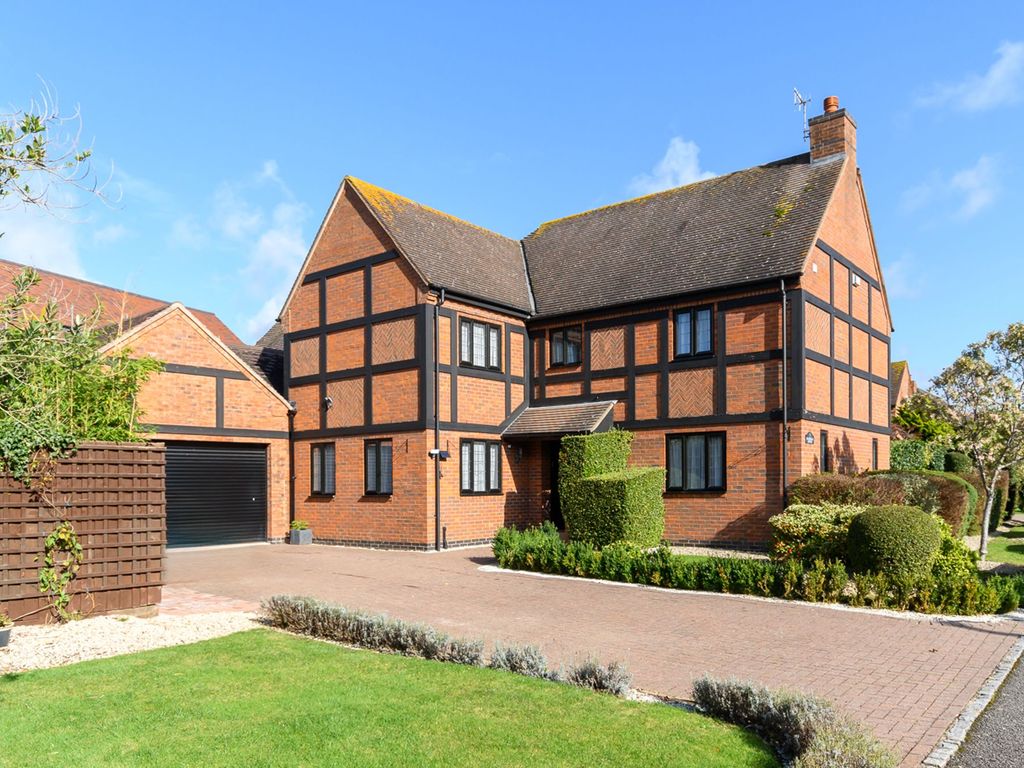 4 bed detached house for sale in Kineton Road, Gaydon CV35, £1,000,000