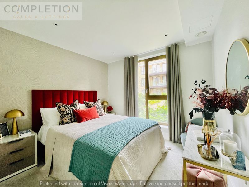 2 bed flat for sale in For Sale, Two Bedroom, Trent Park, Enfield London EN4, £699,999