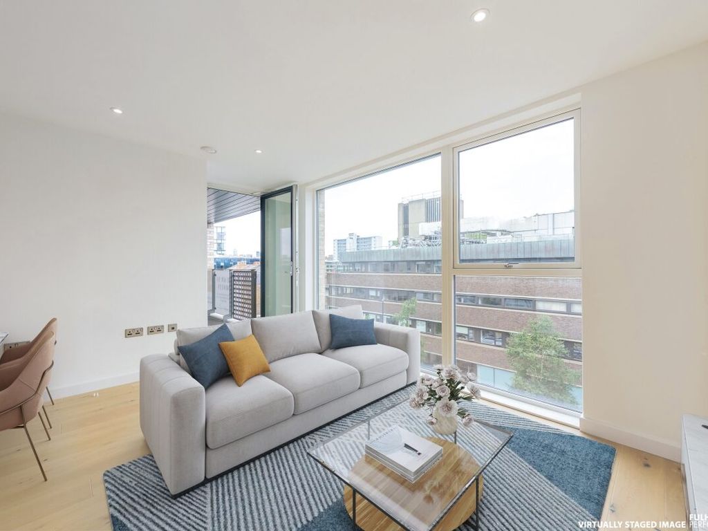 2 bed flat for sale in Goswell Road, London EC1V, £712,000