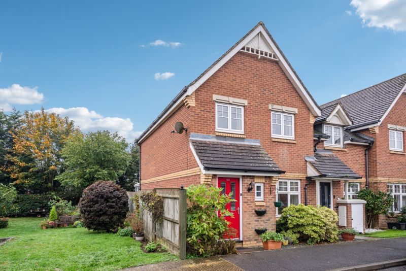 3 bed end terrace house for sale in Maybush Gardens, Prestwood, Great Missenden HP16, £525,000