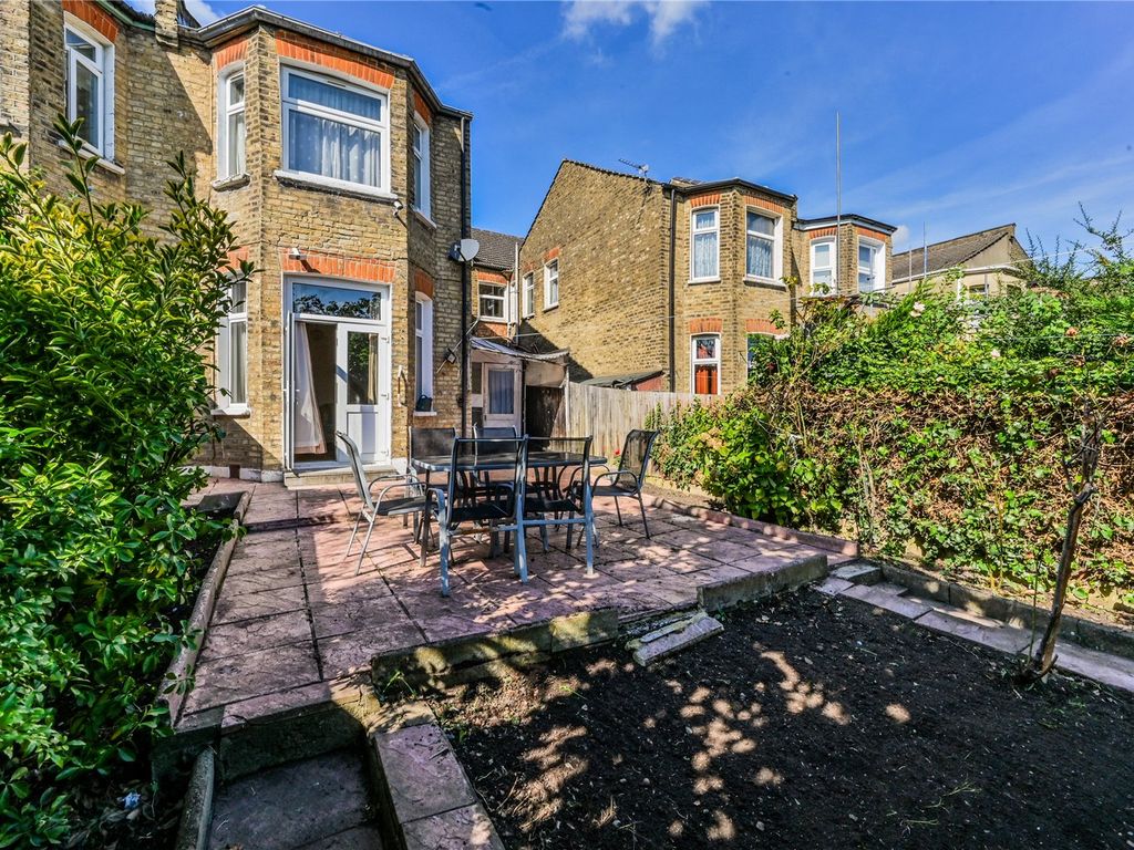 4 bed semi-detached house for sale in Brownlow Road, London N11, £775,000