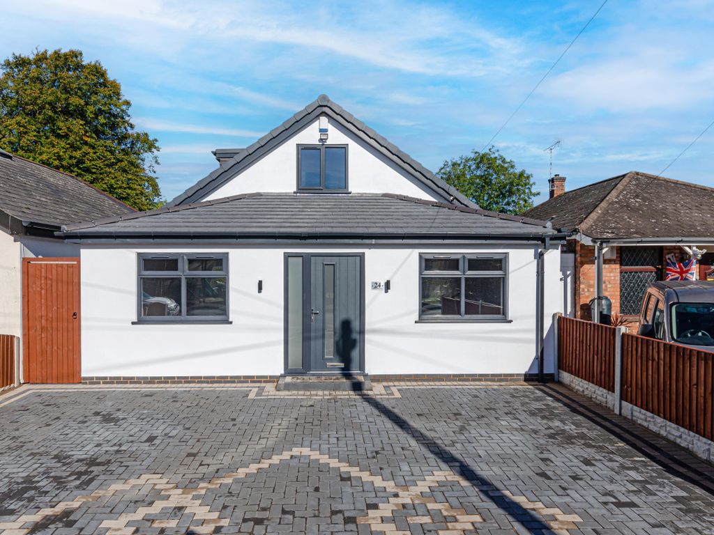 4 bed bungalow for sale in Little Green Lanes, Sutton Coldfield B73, £550,000