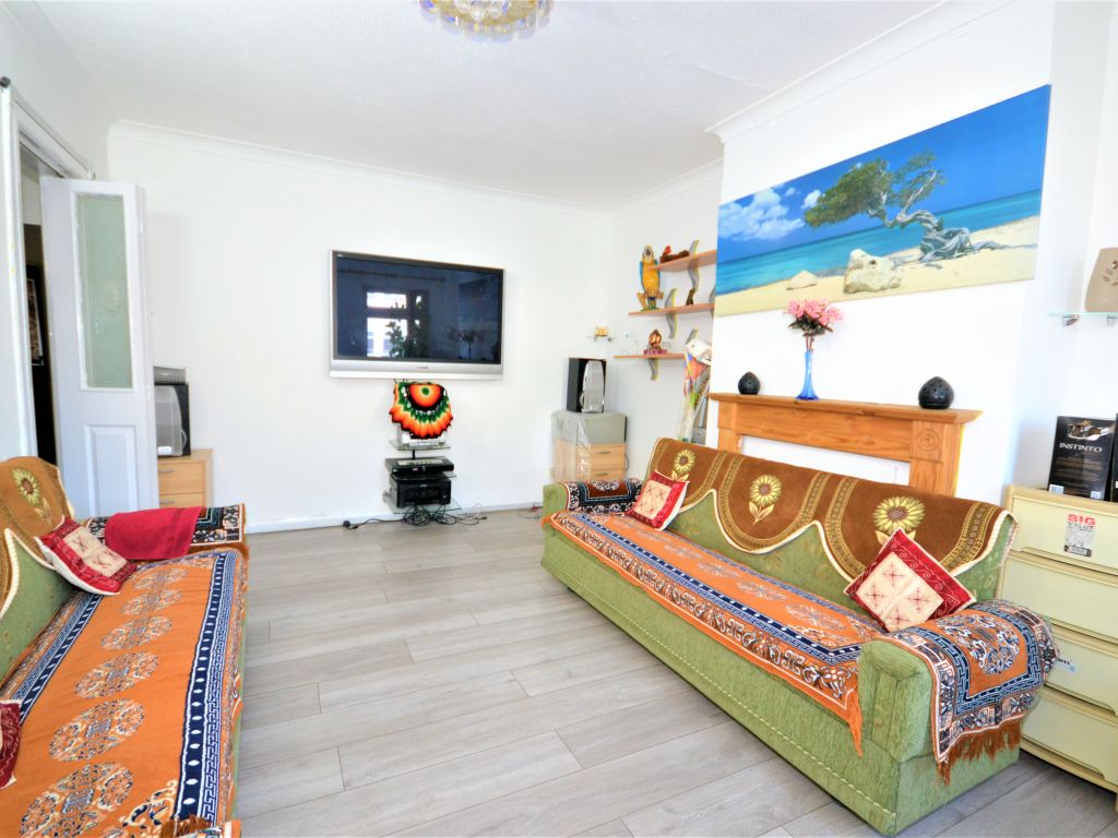 2 bed maisonette for sale in Alperton, Wembley HA0, £425,000