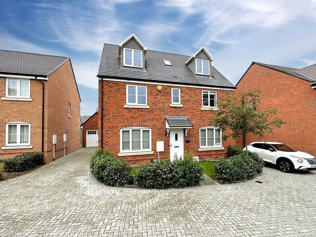 5 bed detached house to rent in Potter Way, Winnersh, Wokingham, Berkshire RG41, £2,950 pcm