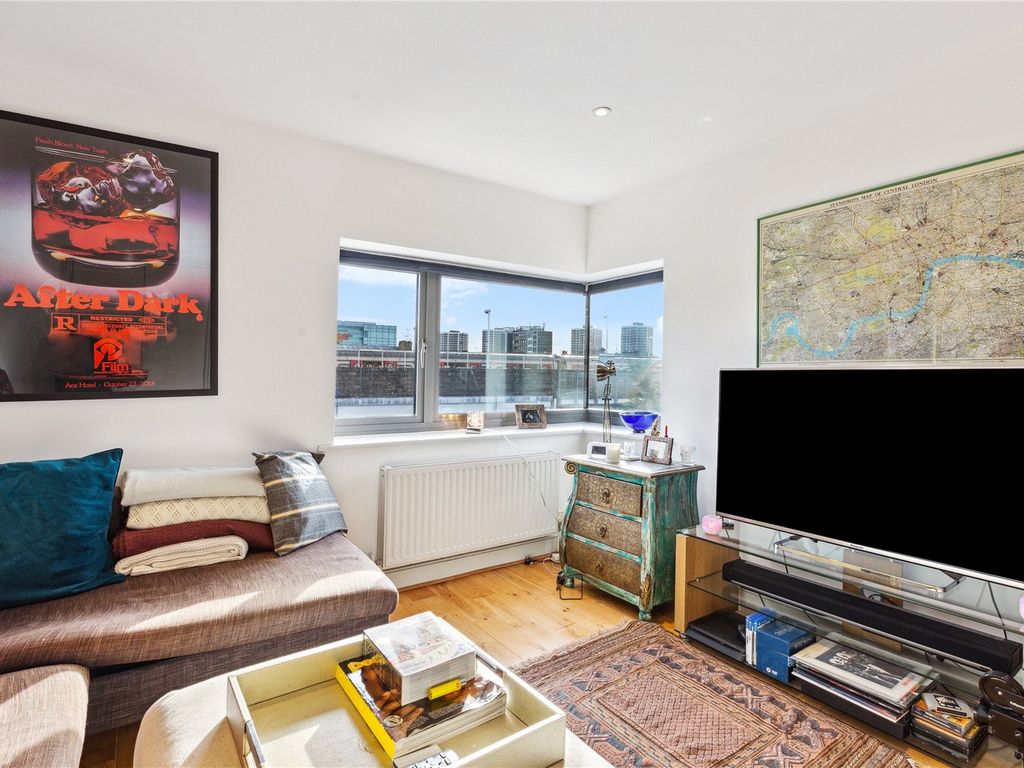 5 bed terraced house for sale in Frithville Gardens, London W12, £2,000,000