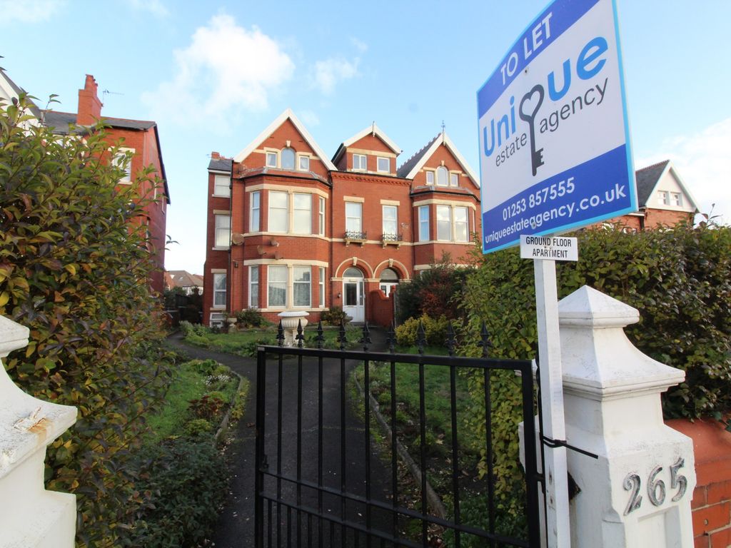 3 bed flat to rent in 265 Clifton Drive South, Lytham St. Annes, Lancashire FY8, £1,200 pcm