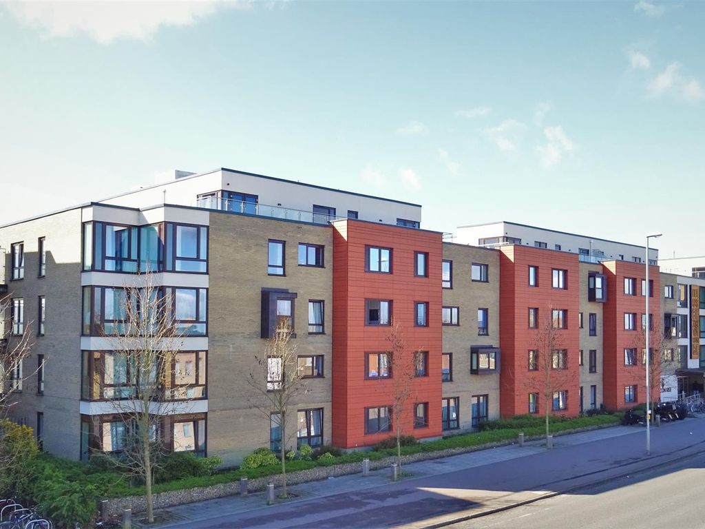 2 bed flat for sale in Beacon Rise, Newmarket Road, Cambridge CB5, £385,000