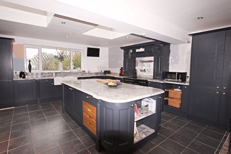 4 bed detached house for sale in Belle Vue Road, Old Basing, Basingstoke RG24, £600,000