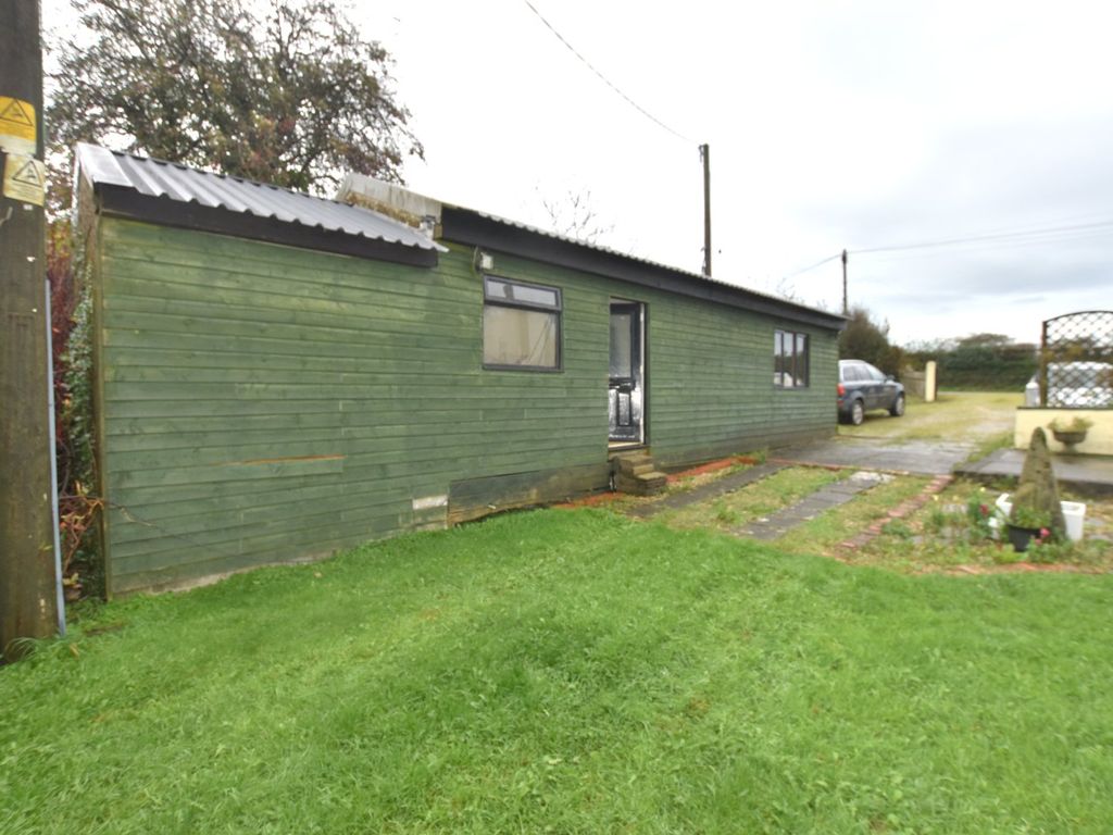 5 bed detached bungalow for sale in Capel Iwan, Newcastle Emlyn SA38, £475,000