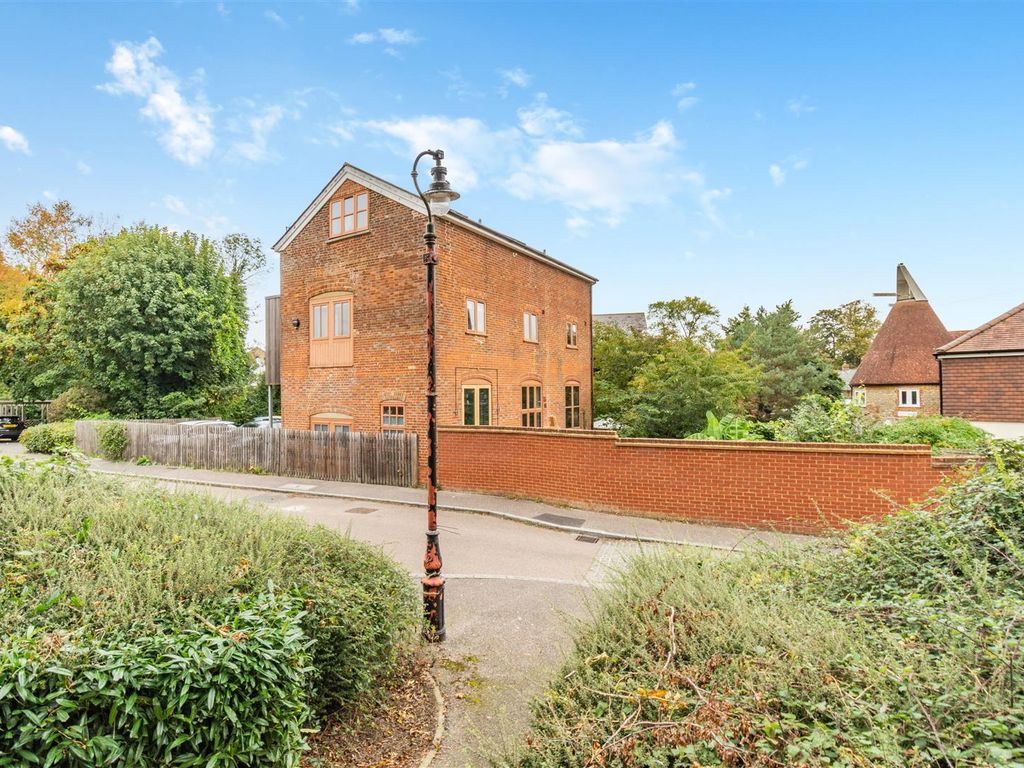 3 bed semi-detached house for sale in Upper Mill, East Malling, West Malling ME19, £550,000
