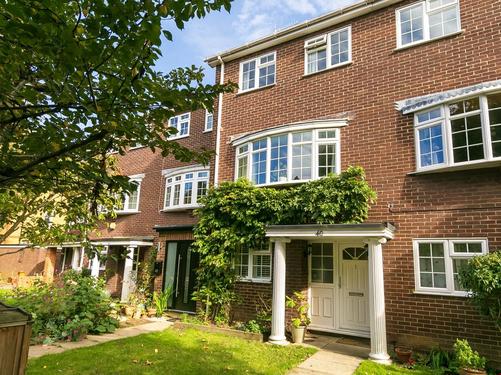 3 bed town house for sale in Park Road, Kingston Upon Thames KT2, £795,000