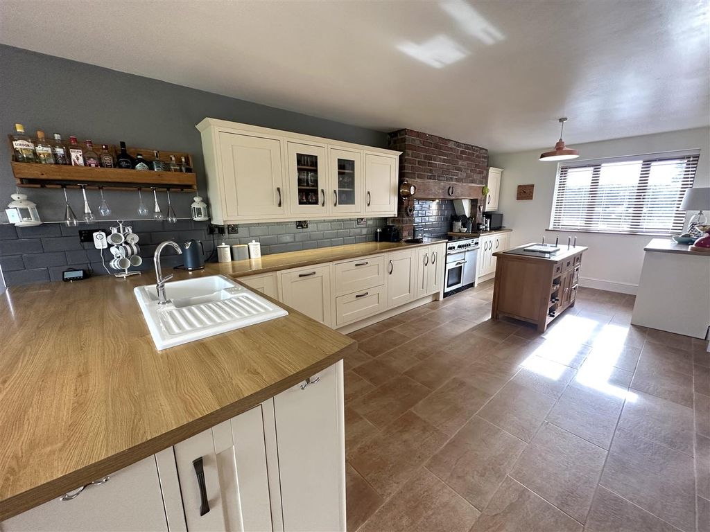 5 bed detached house for sale in Leechpool, Portskewett, Caldicot NP26, £875,000