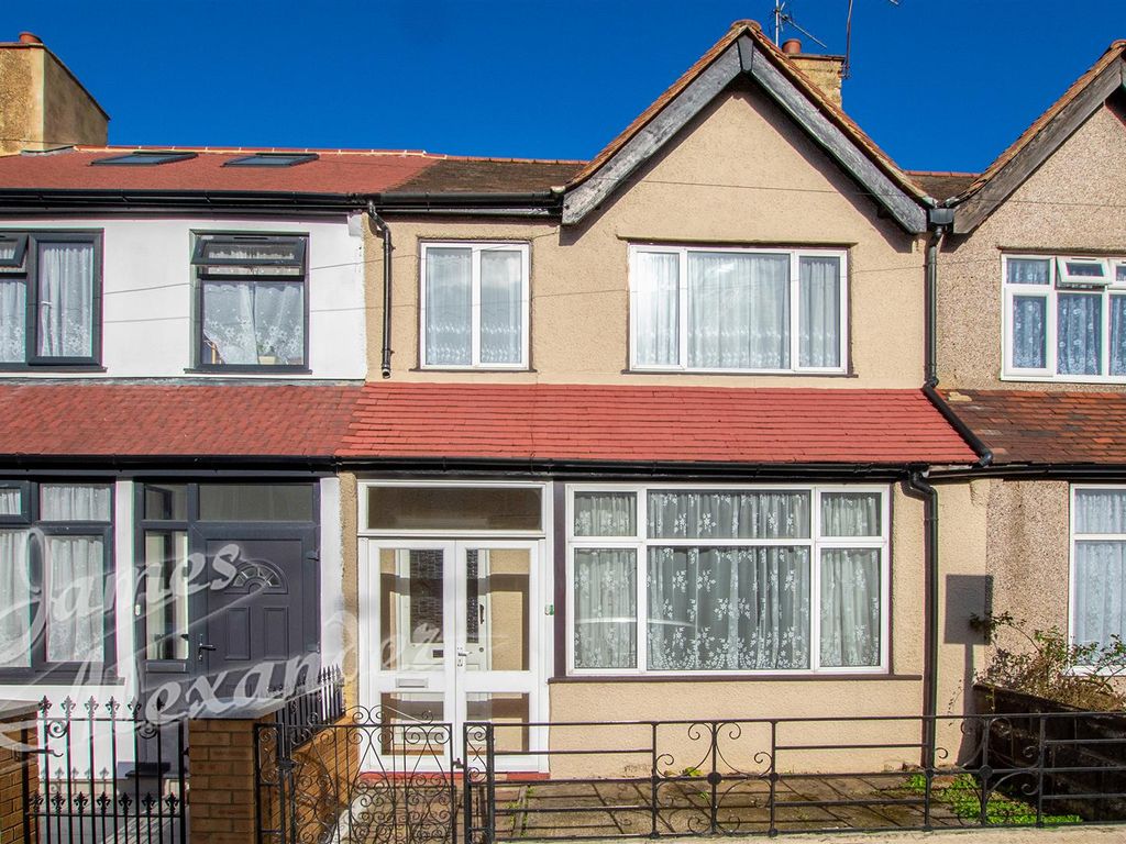 3 bed property for sale in Midhurst Avenue, Croydon CR0, £375,000