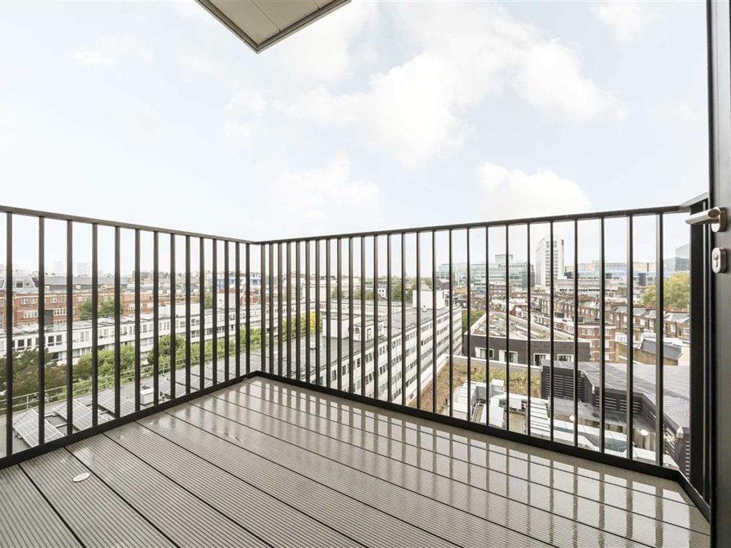 3 bed flat for sale in Cleveland Street, London W1T, £2,595,000