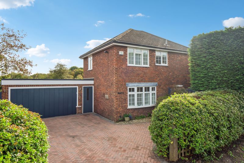 4 bed detached house for sale in Maidenhead Road, Cookham, Maidenhead SL6, £895,000