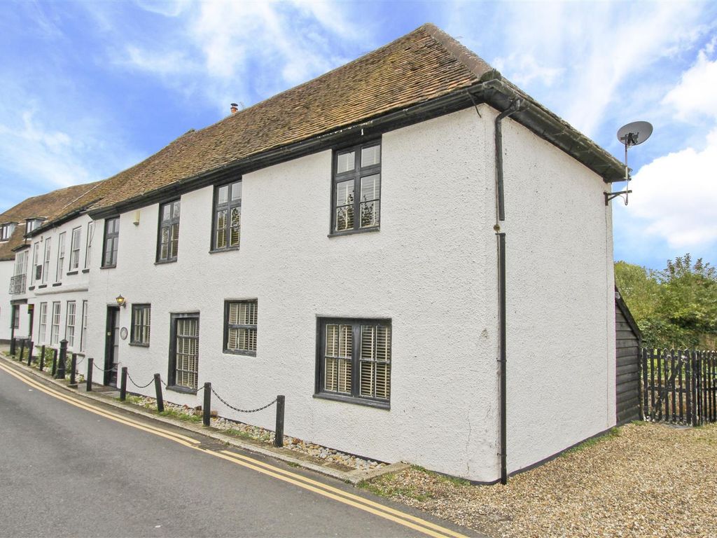 4 bed cottage for sale in Willow Avenue, Denham UB9, £750,000