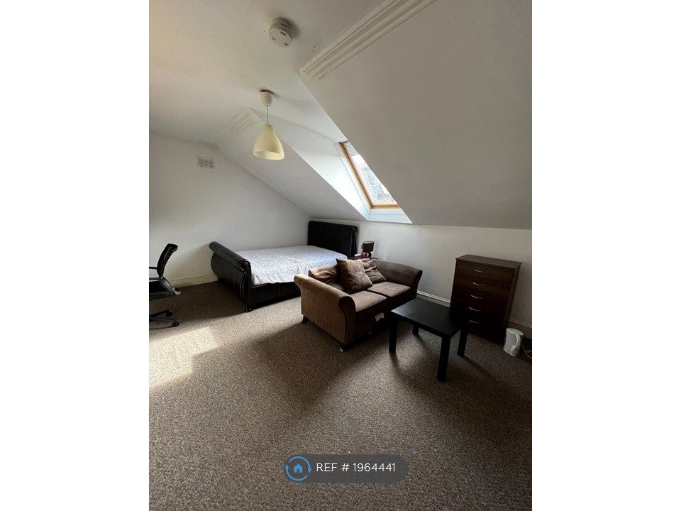 Room to rent in Sauchiehall Street, Glasgow G2, £795 pcm