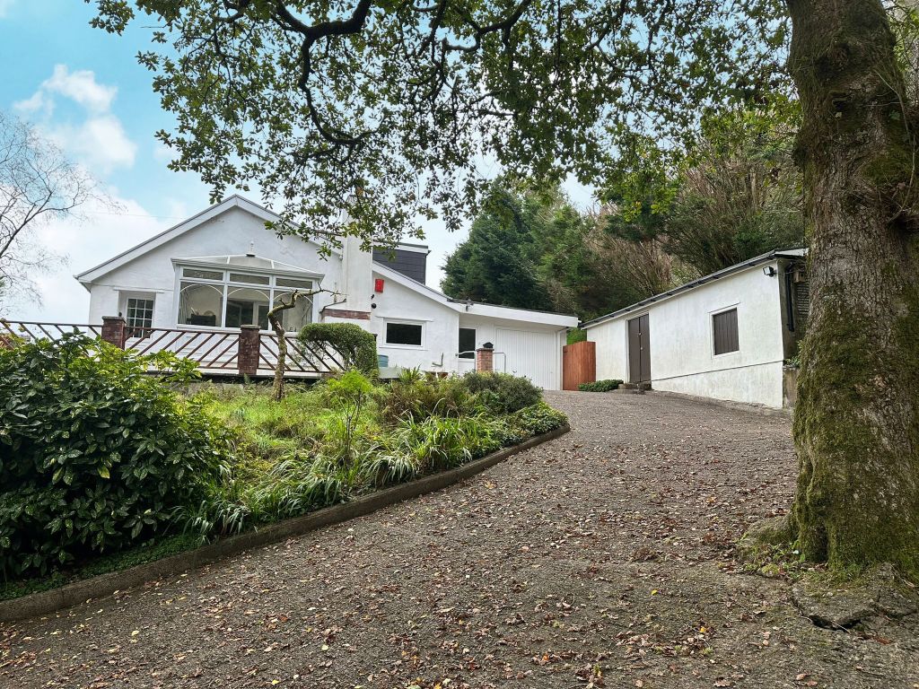 4 bed detached bungalow for sale in Tanglewood, Llandraw Woods, Pontypridd CF37, £450,000