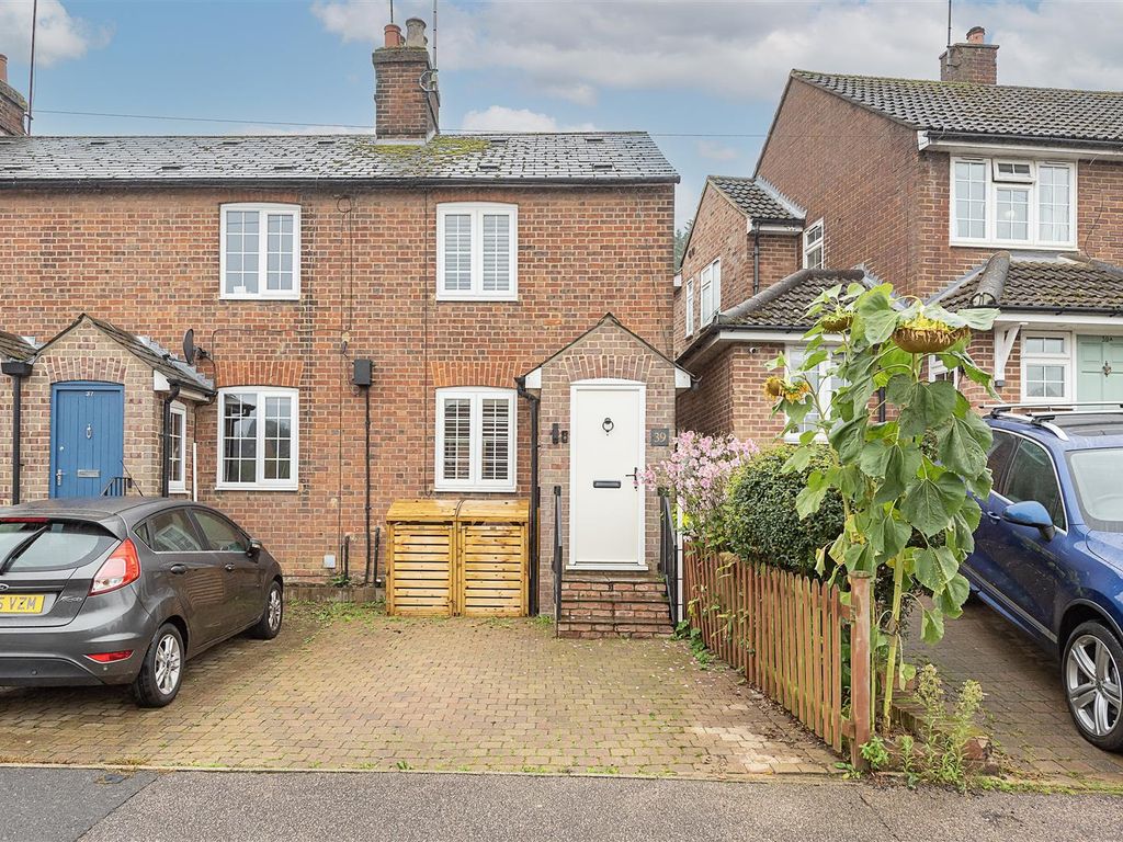 2 bed end terrace house for sale in Coldharbour Lane, Harpenden AL5, £460,000