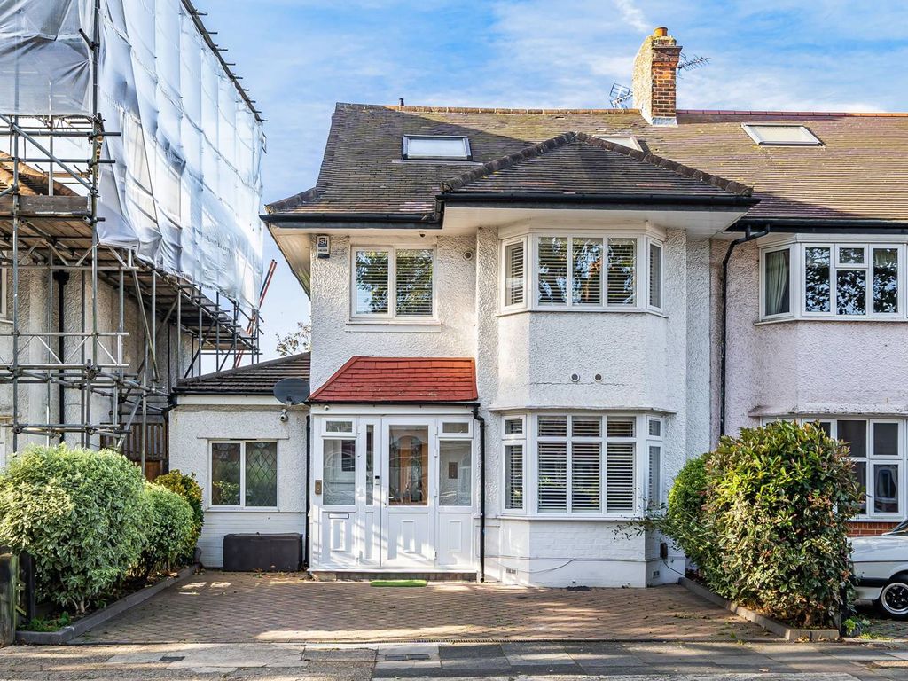 5 bed property for sale in Swyncombe Avenue, Ealing, London W5, £1,375,000