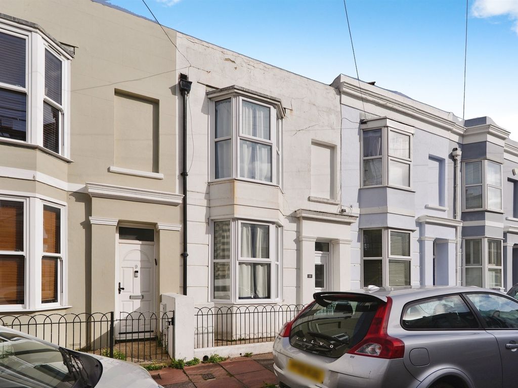 2 bed terraced house for sale in College Street, Brighton BN2, £500,000