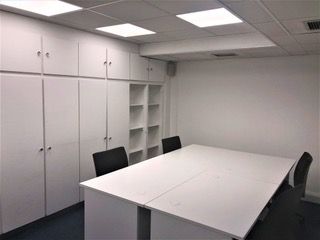 Office to let in Great West Road, Brentford TW8, £6,000 pa