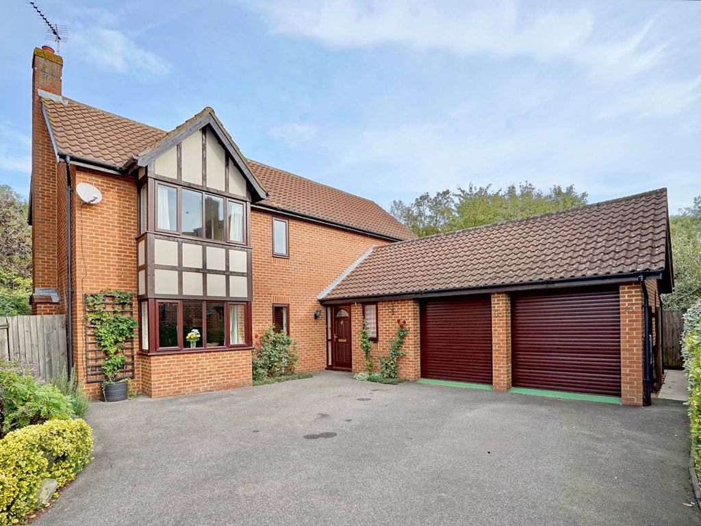 4 bed detached house for sale in Sparrowhawk Way, Hartford, Huntingdon PE29, £535,000