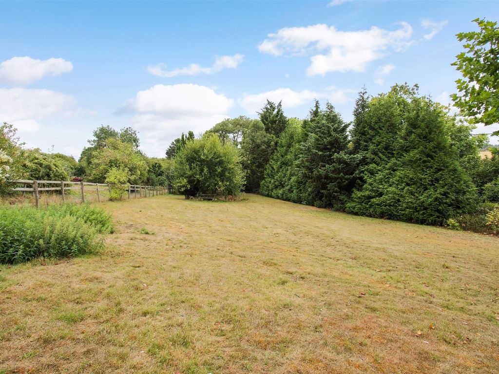 3 bed country house for sale in Cattle Lane, Abbotts Ann, Andover SP11, £1,200,000