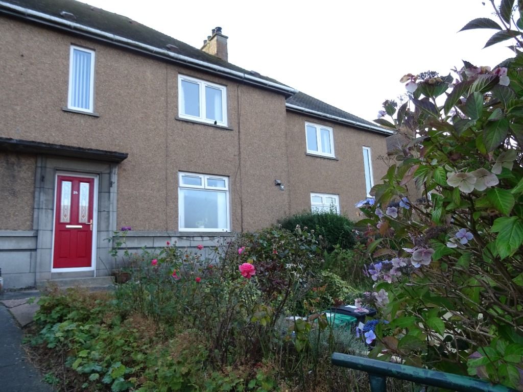 3 bed terraced house to rent in Elizabeth Crescent, Fife, Fife DD6, £950 pcm